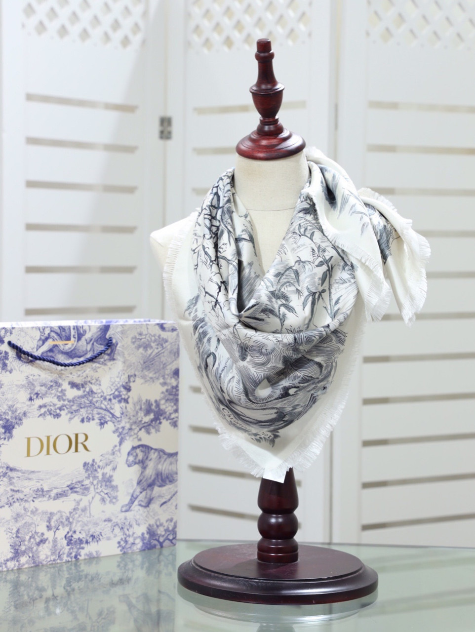 Khăn choàng cổ Dior Christian lụa siêu cấp 11